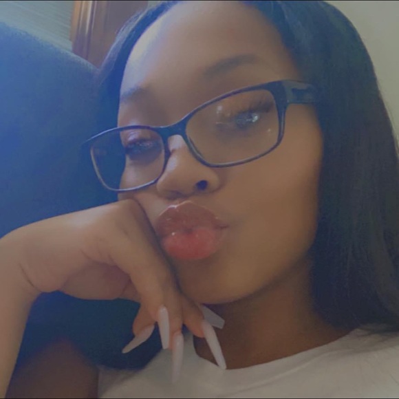 Meet your Posher, China - Picture 3 of 4